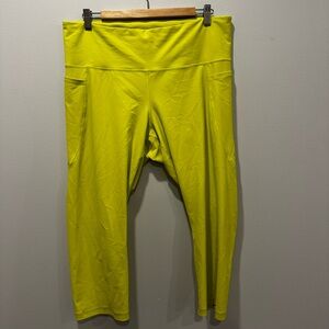 Old Navy Active Powersoft Capri Leggings